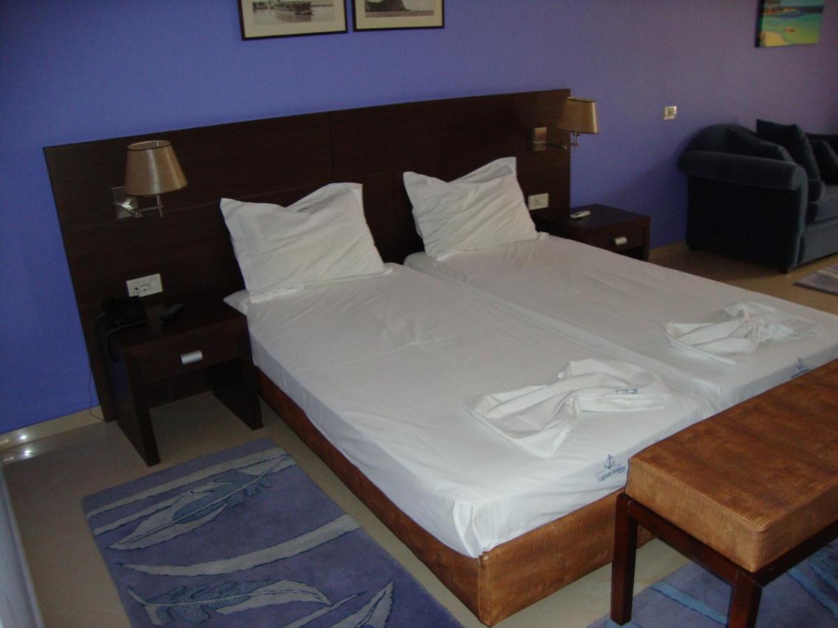נידרי Captain Stavros Hotel מראה חיצוני תמונה