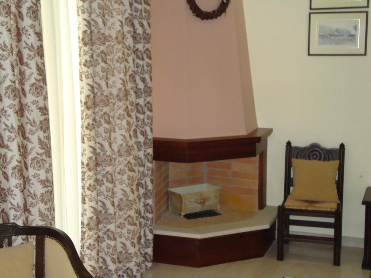 נידרי Captain Stavros Hotel מראה חיצוני תמונה