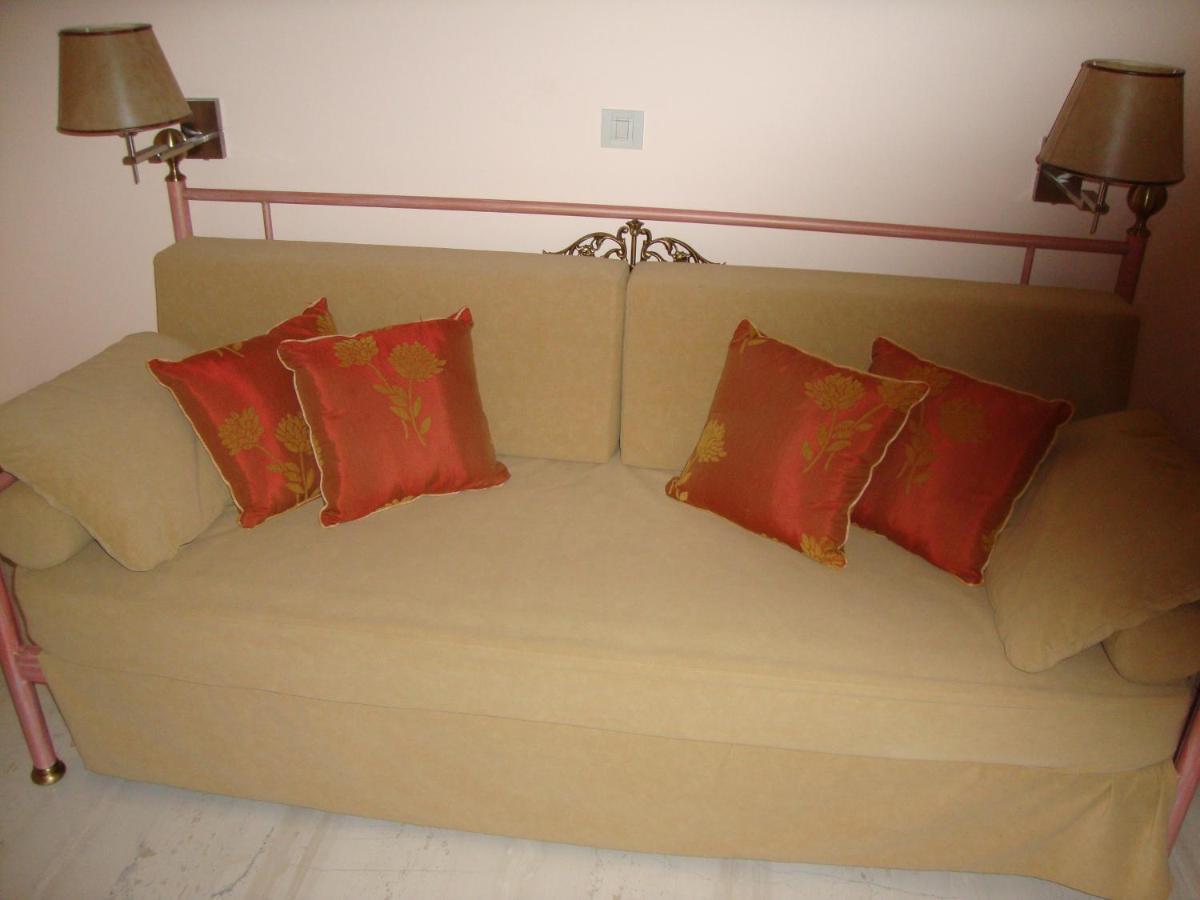 נידרי Captain Stavros Hotel מראה חיצוני תמונה