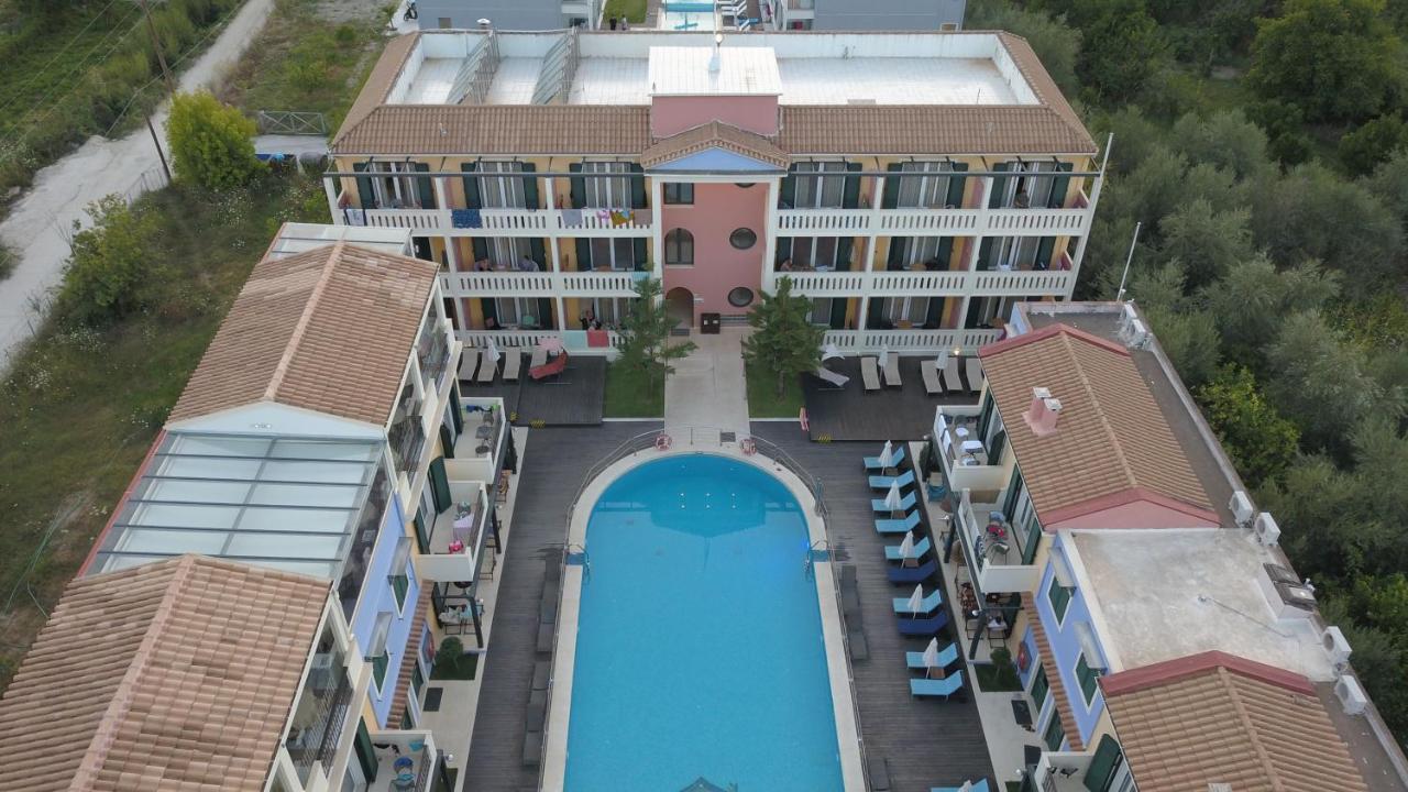 נידרי Captain Stavros Hotel מראה חיצוני תמונה