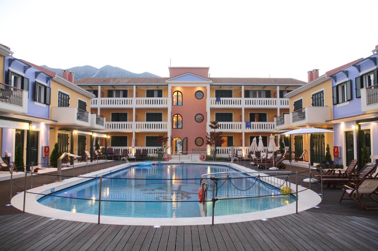 נידרי Captain Stavros Hotel מראה חיצוני תמונה